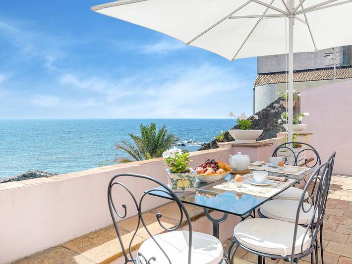 Location de vacances pour 6 personnes, avec jardin et terrasse à Acireale - 2