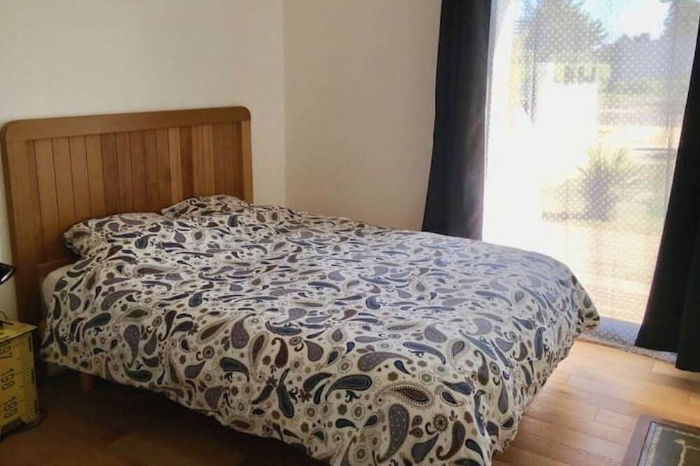 A luminous wooden house in the Pays des Abers, close to sandy beaches. in Lannilis, Brest region
