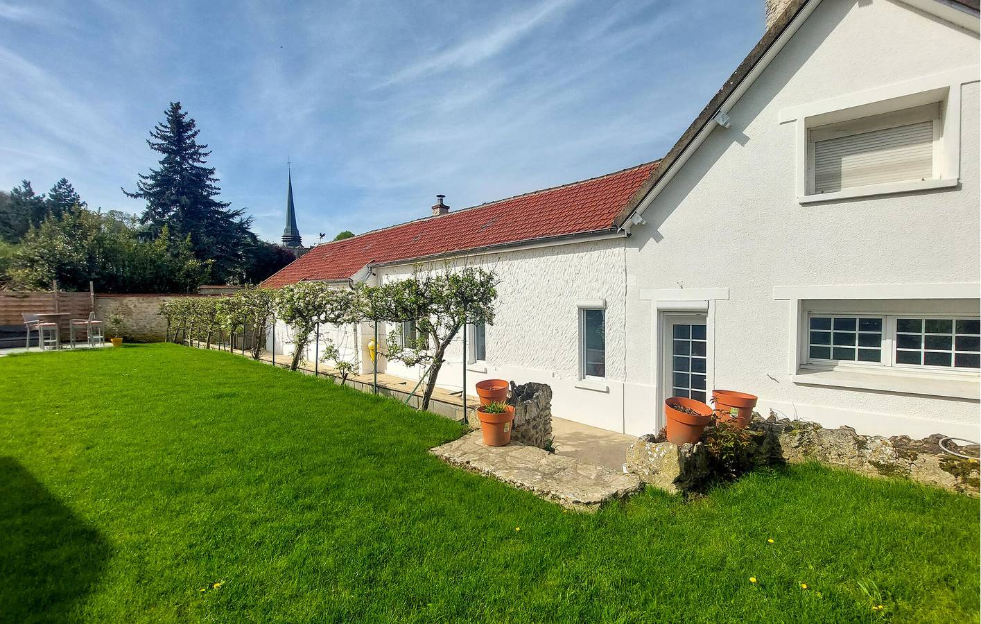 Ganze Ferienwohnung, Gemütliche Unterkunft mit WiFi, TV und Parkplatz in der Nähe des Stadtzentrums in Amblainville, Oise