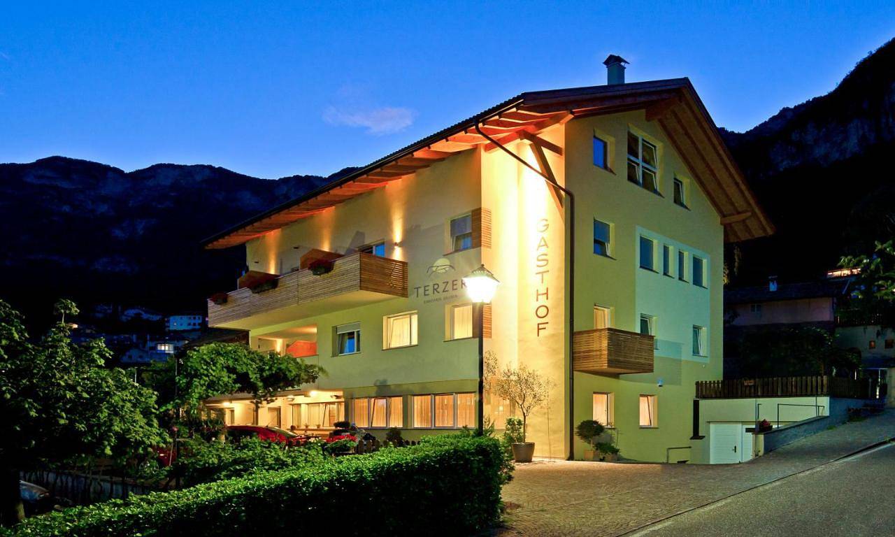 Gasthof Hotel Terzer in Kurtatsch an der Weinstraße, Nonsberggruppe