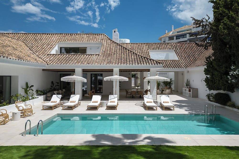 Villa for 8 People in Nueva Andalucía, Marbella