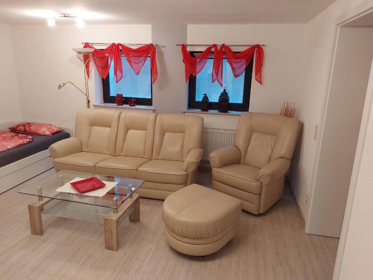 Ganze Wohnung, Ferienwohnung 'Gästehaus Petra Souterrain' mit Gemeinschaftsterrasse und Wlan in Steinau an der Straße, Südhessen
