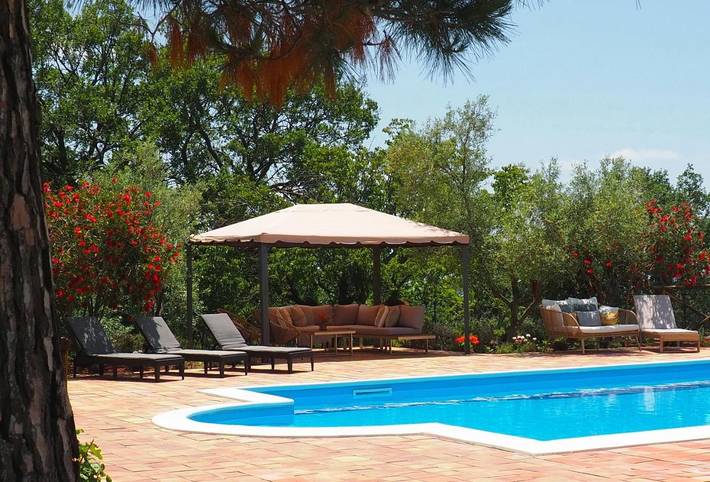 Casa vacanza per 4 persone, con Terrazza e Giardino nonché Piscina e Panorama a Belpasso