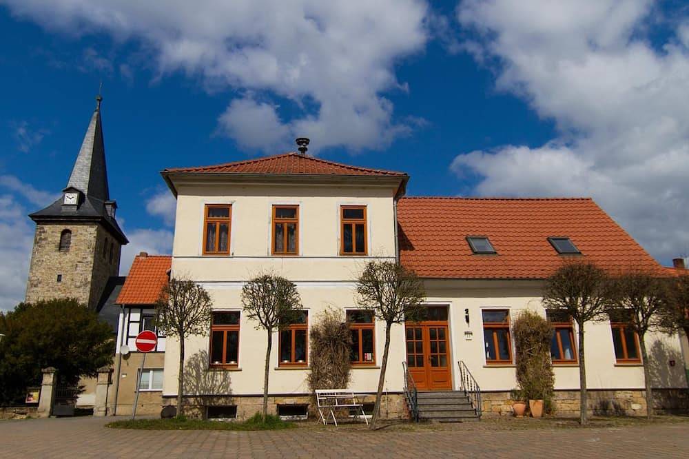Großes, altes, umfassend saniertes Ferienhaus in Radisleben, Ballenstedt