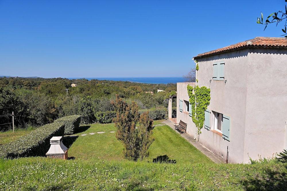 Punta della Guardia Anwesen, Villa mit Meerblick in einem Naturschutzgebiet, Strände 1,5 km entfernt in Cervione, Corte und Umgebung