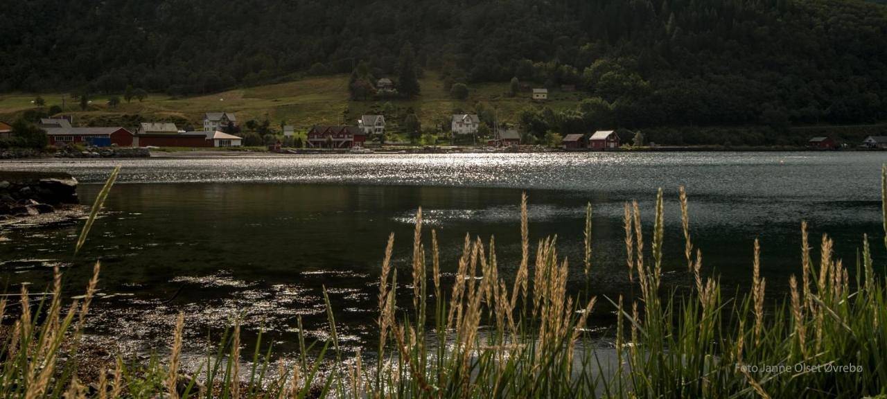 Ganze Wohnung, Two-Bedroom Apartment in Stongfjorden, Askvoll