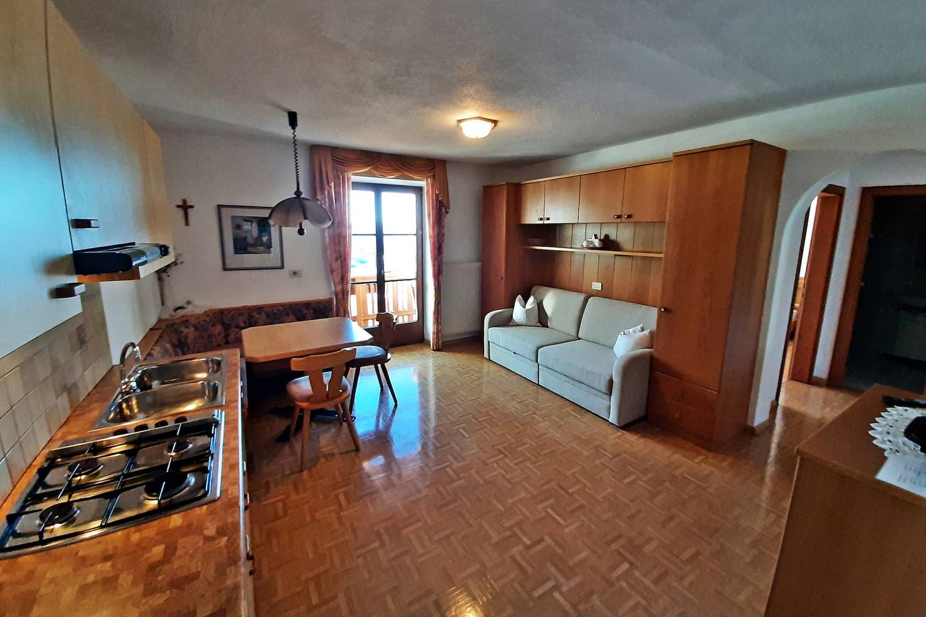 Geheel appartement, Appartement 'Weitblick' met bergzicht, gemeenschappelijk zwembad en wifi in Seis am Schlern, Kastelruth