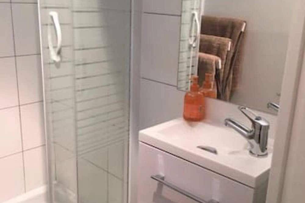 Appartement entier, Studio Confortable à Bercy proche de la Gare de Lyon in Paris 12e Arrondissement, Paris