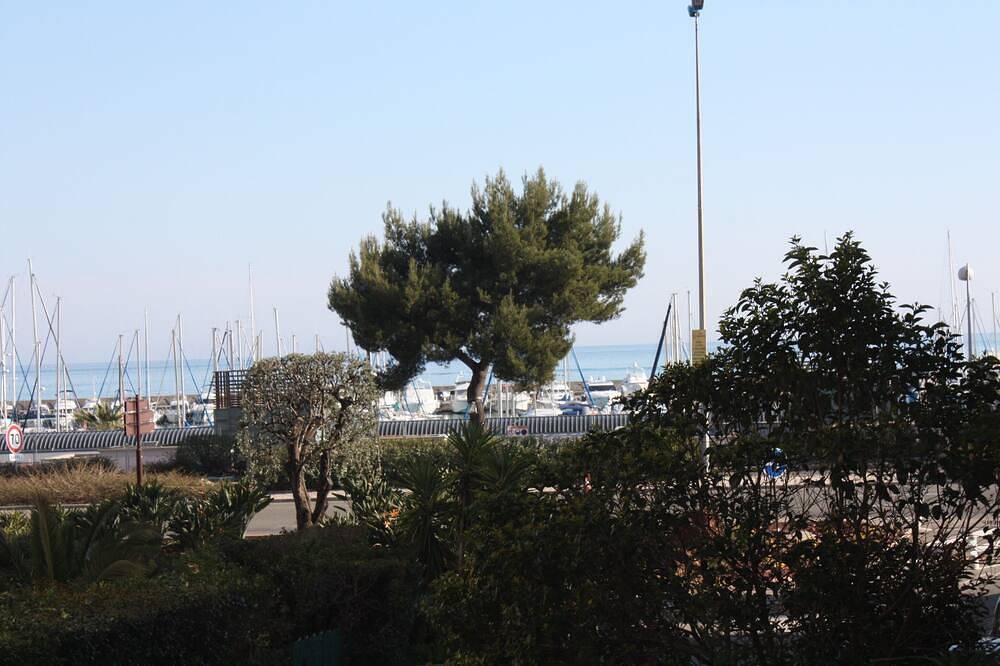 Appartement De Vacances pour 5 Personnes dans Saint-Laurent-du-Var, Région de Cannes