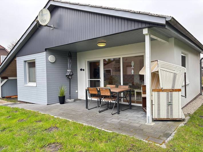 Ferienhaus für 4 Personen, mit Terrasse und Garten