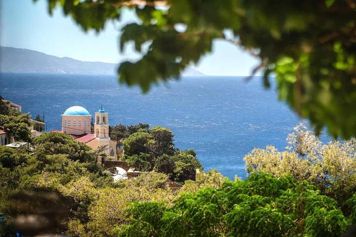 Location de vacances pour 5 personnes, avec jardin et balcon dans Κανάλα