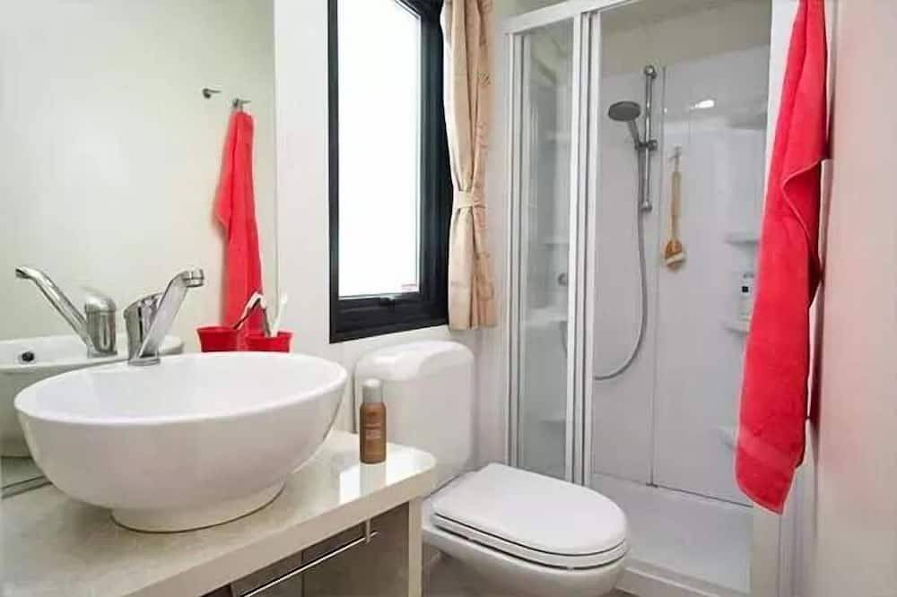 Mobil-home | Comfort | 2 Ch. | 4/6 pers. | Terrasse surélevée | A/C in Vic-la-Gardiole, Côte méditerranéenne (France)