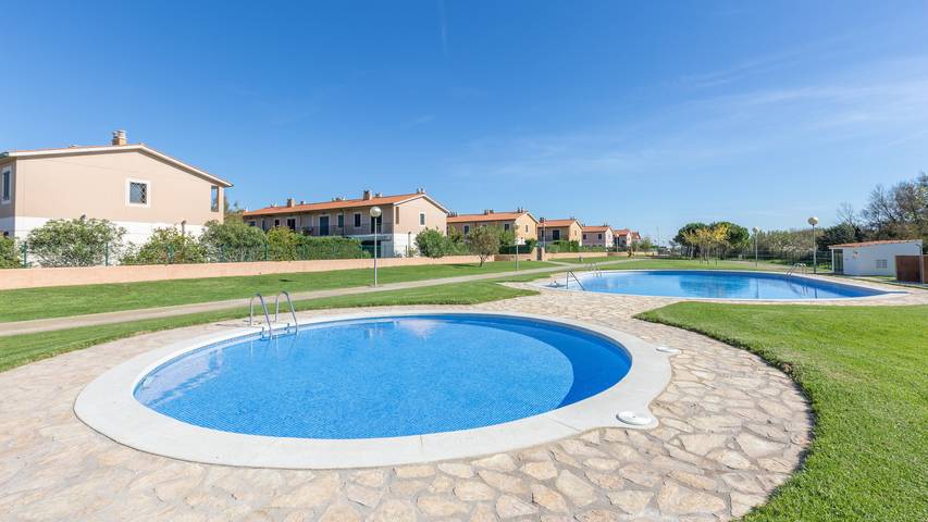 Casa rural para 6 personas, con Balcón y Terraza además de Jardín y Piscina en Palau-sator - 2