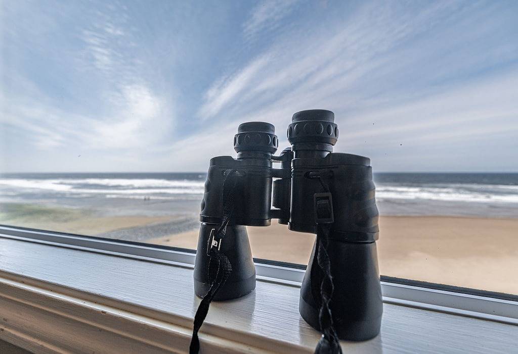 Ganze Wohnung, \"Shore Thing\" - Deluxe 3rd Floor Oceanfront Condo - Wifi, Pool & Zugang zum Strand! in Lincoln City, Devils Lake (OR)