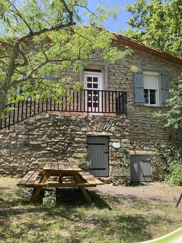 Gîte pour 5 personnes, avec jardin à Quintillan