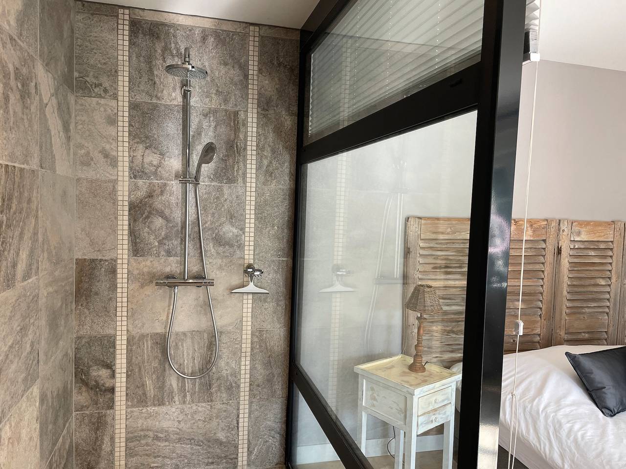 Chambre « L'écurie » avec piscine partagée, terrasse partagée et Wi-Fi in Cheverny, Sologne