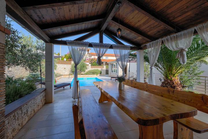 Villa pour 14 personnes avec piscine in Pula-Medulin, Ližnjan