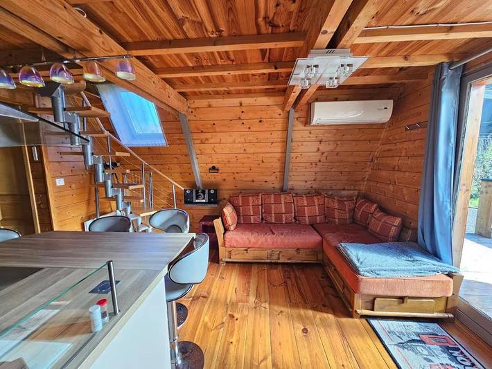 Gîte pour 4 personnes, avec jardin ainsi que terrasse et vue à Pouzac - 3