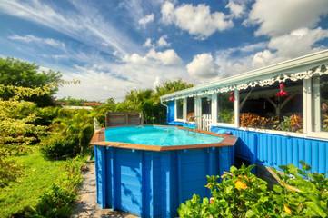 Cottage pour 4 personnes, avec piscine et jardin dans Pointe Faula
