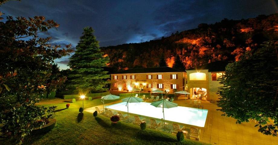 Hôtel pour 2 personnes, avec piscine et jardin à Les Eyzies-de-Tayac-Sireuil - 2