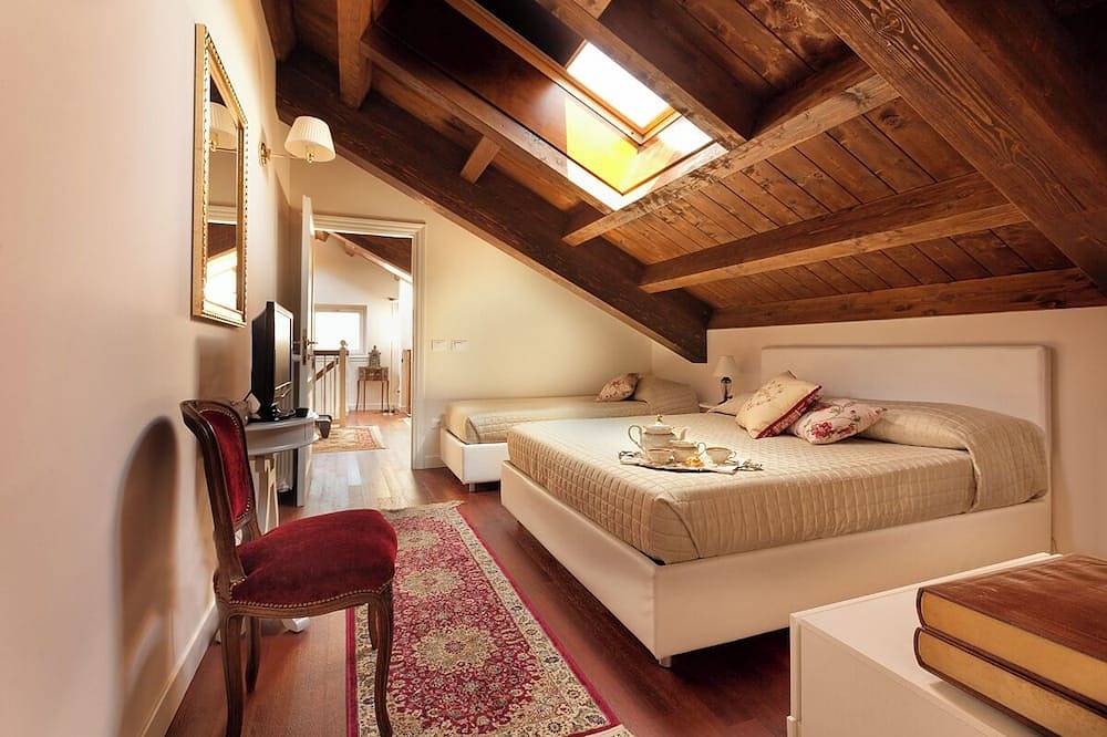 B&B inside a historic home a stone's throw from the Sanctuary of Vicoforte in Vicoforte, Cuneo Province