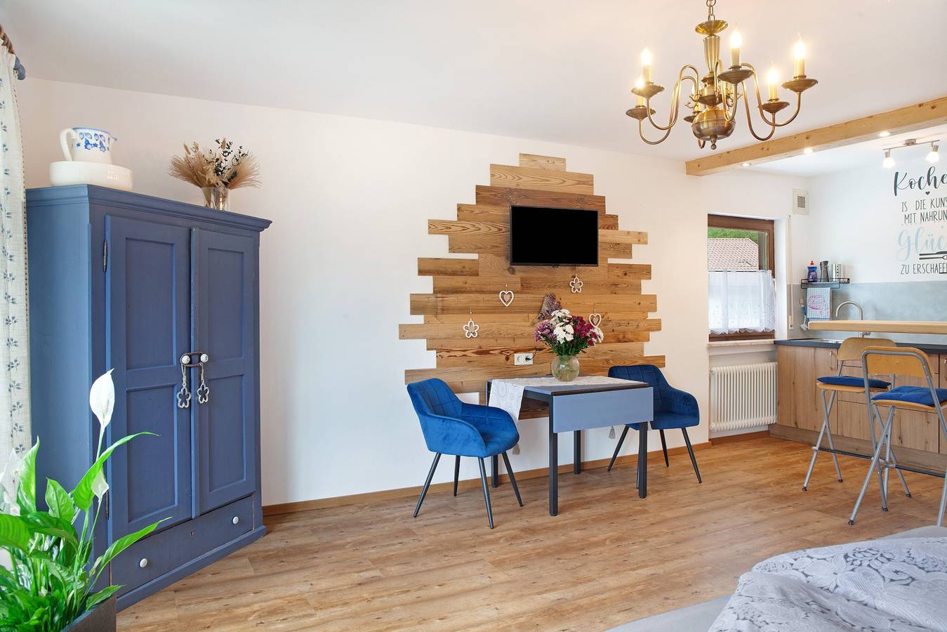 Ganzes Studio, Einzimmerapartment 'Aschaubichl - Wohnung Enzian' mit Bergblick, Balkon und Wlan in Grainau, Eibsee