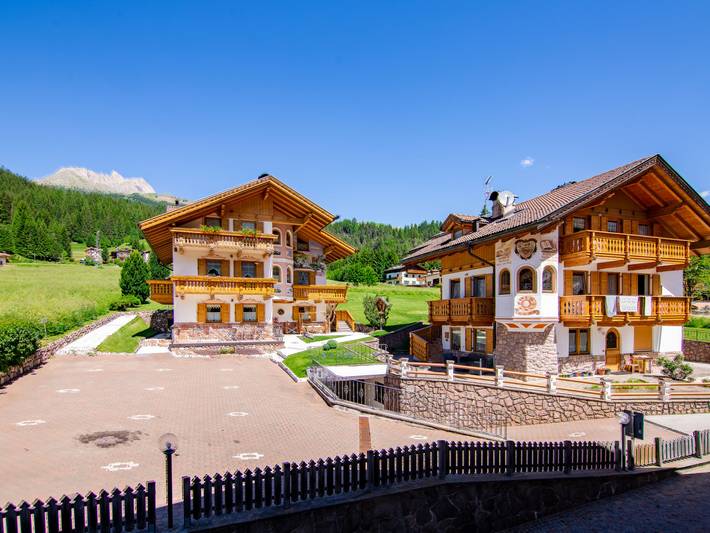 Appartamento per 6 persone, con balcone e giardino in Soraga