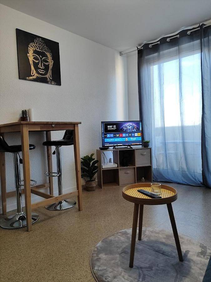 Gîte pour 2 personnes, avec Balcon ainsi que Terrasse et Vue à Chevigny-Saint-Sauveur