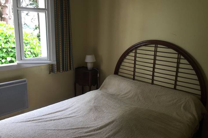 Location de vacances pour 6 personnes, avec terrasse et jardin, animaux acceptés à Plonévez-Porzay - 2