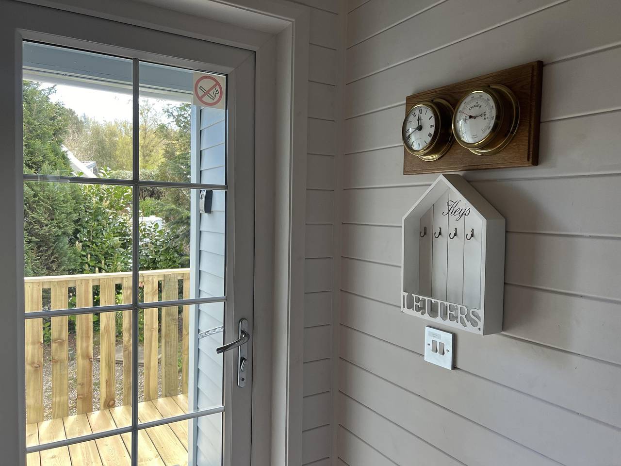 Holly Blue - Cosy wooden lodge, Kippford in Kippford, Dumfries and Galloway