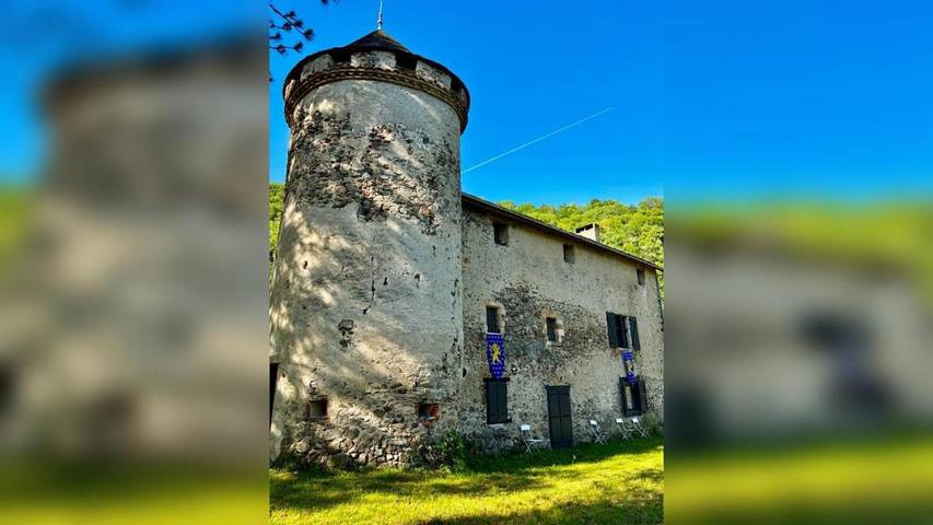 Location de vacances pour 10 personnes, avec Terrasse et Jardin ainsi que Sauna et Vue à Cazenave-Serres-et-Allens