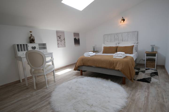 Location de vacances pour 10 personnes, avec jardin et piscine, animaux acceptés à Saint-Cannat - 4