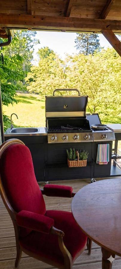 Gîte pour 2 personnes, avec piscine ainsi que vue et jardin à Saint-Cybranet - 2