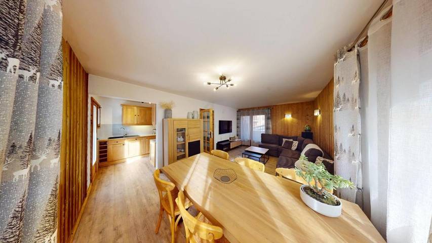 Gîte pour 8 personnes, avec jardin et vue dans Office De Tourisme De Saint Sorlin D Arves