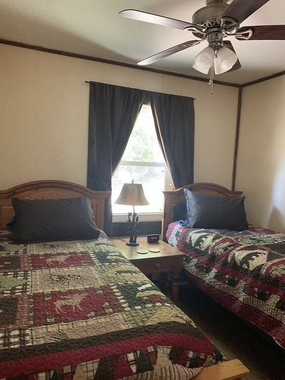 Rustic Peaceful Fishing Cabin \nnear University of Alabama Tannehill Mercedes in Tuscaloosa County