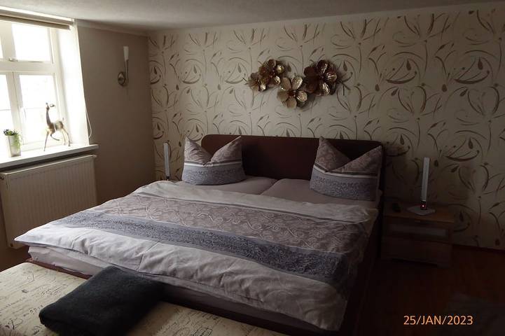 Ganze Wohnung, 125m² Ferienwohnung unterhalb des Schlosses, mit Blick über das Harzvorland in Blankenburg, Harzvorland
