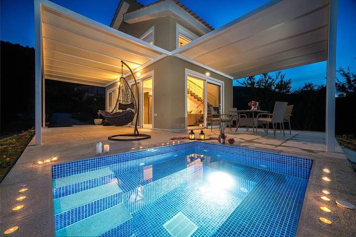 Casa vacanza per 4 persone, con giardino e balcone nonché idromassaggio in Laganas