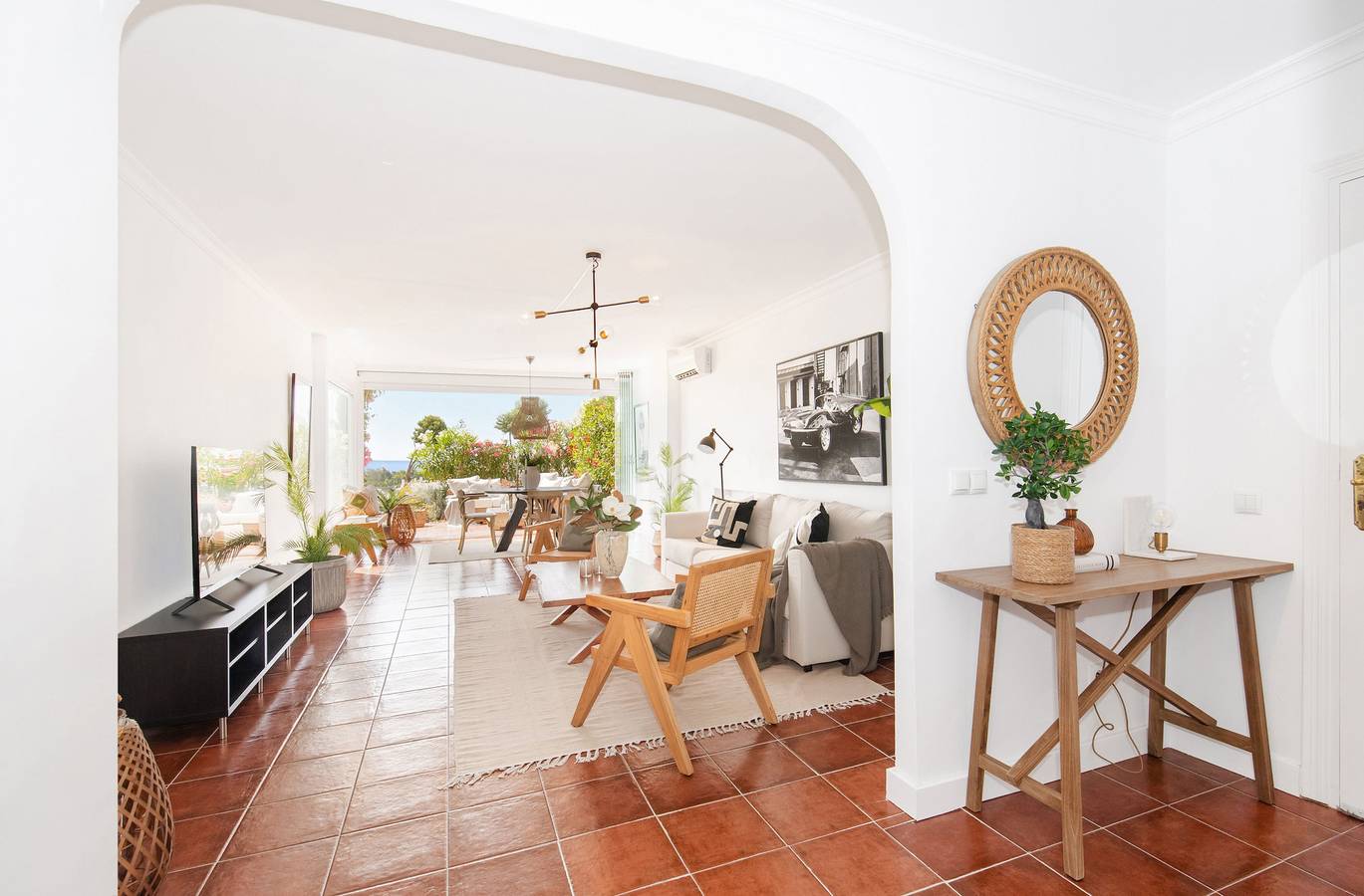 Entire apartment, Holiday apartment for 4 people with garden in Nueva Andalucia Golf Valley, Marbella