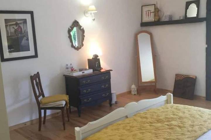 Location de vacances pour 2 personnes, avec jardin et piscine à Roquebrune - 2