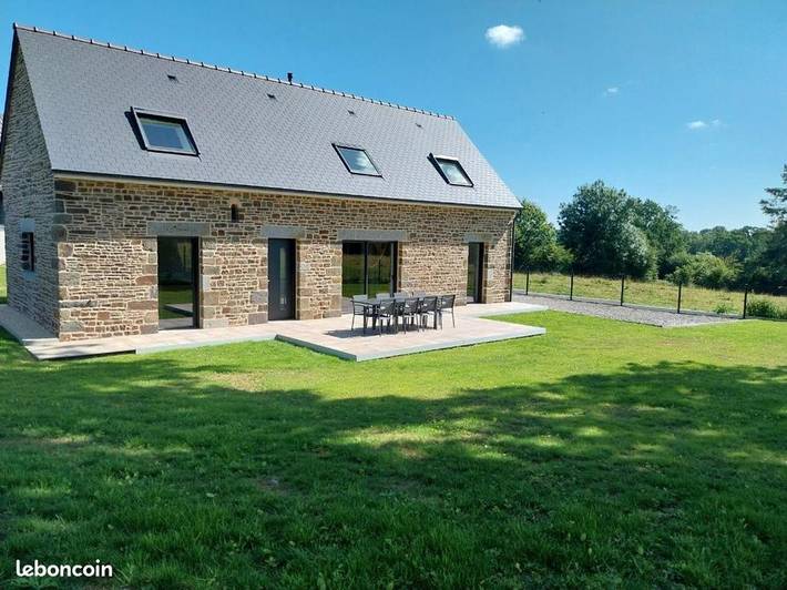 Location de vacances pour 10 personnes, avec jardin et terrasse à Montaigu-les-Bois