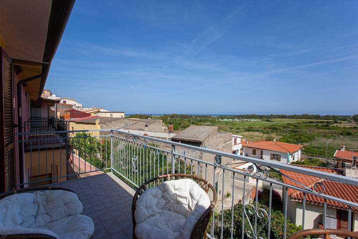 Appartamento intero, Appartamento per vacanze "Prenda Home Holiday" con balcone, Wi-Fi e vista sul mare in Flumini, Posada