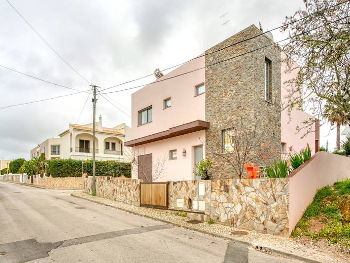 Ferienhaus für 6 Personen, mit Terrasse und Garten sowie Pool in Alvor