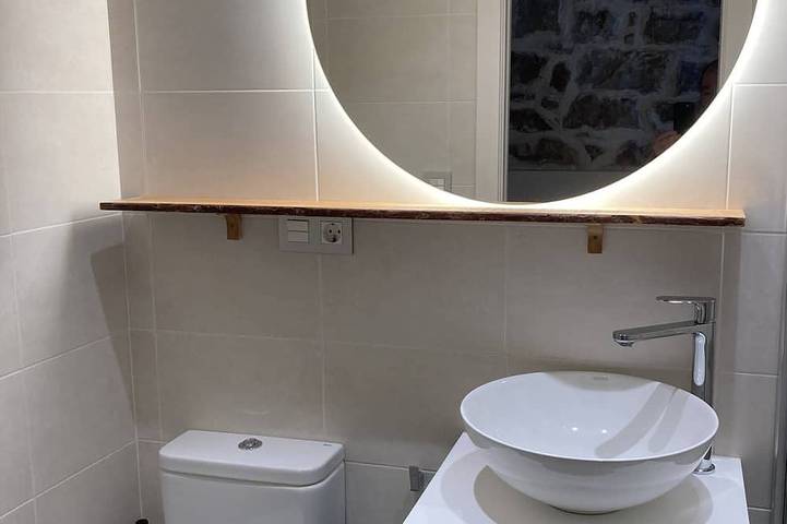 Ganze Wohnung, Schöne Ferienwohnung für 4 Personen im Zentrum in Strandnähe.  Wi-Fi und Ac. in Zurriola (San Sebastian), San Sebastian