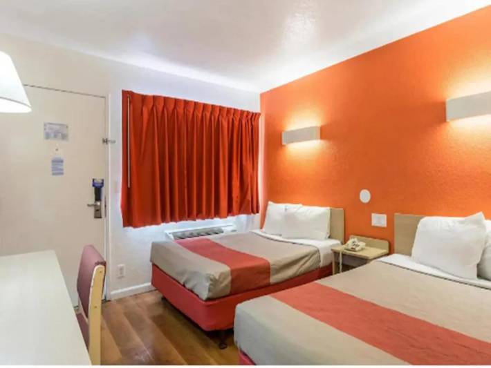 Apartamento entero, Acogedora habitación para fumadores con dos camas in Albuquerque, Condado de Bernalillo