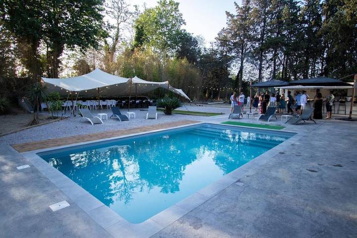 Villa pour 8 personnes, avec terrasse ainsi que vue et piscine, animaux acceptés à Perpignan