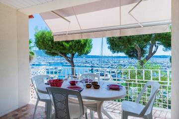 Gîte pour 4 personnes, avec jardin et balcon, adapté aux familles dans Ile De Bendor