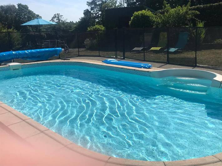 Location de vacances pour 2 personnes, avec piscine et jardin à Ploërdut - 4