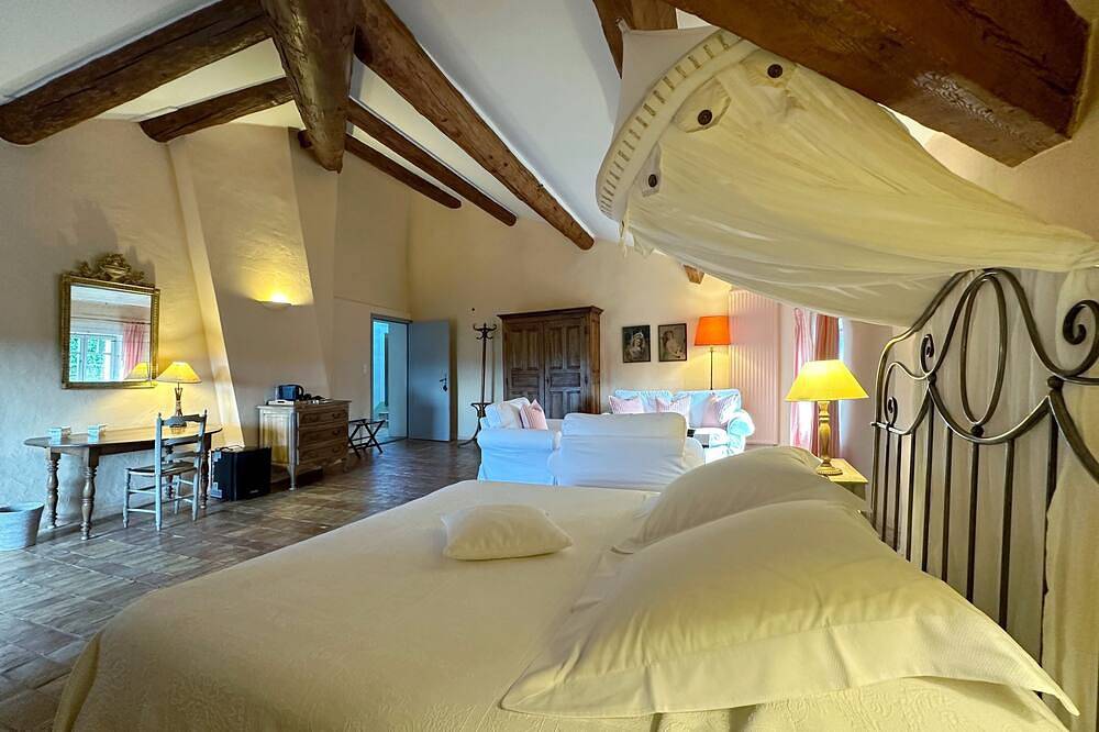 Apartamento entero, La Ponche Apricot Room in Vacqueyras, Vaucluse