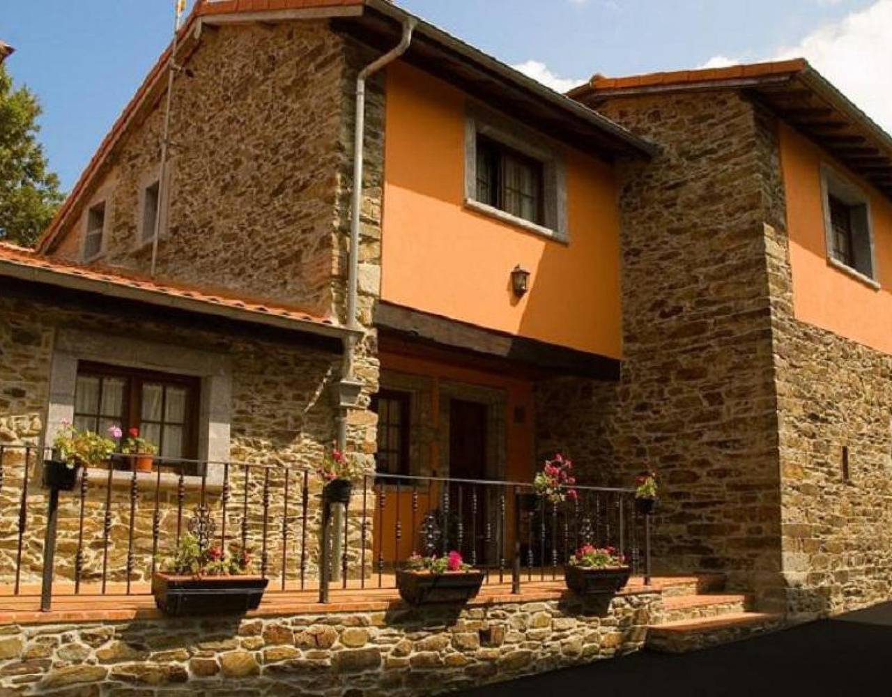 Holiday home for 10 people with garden in Pravia, Costa Verde (Spain)