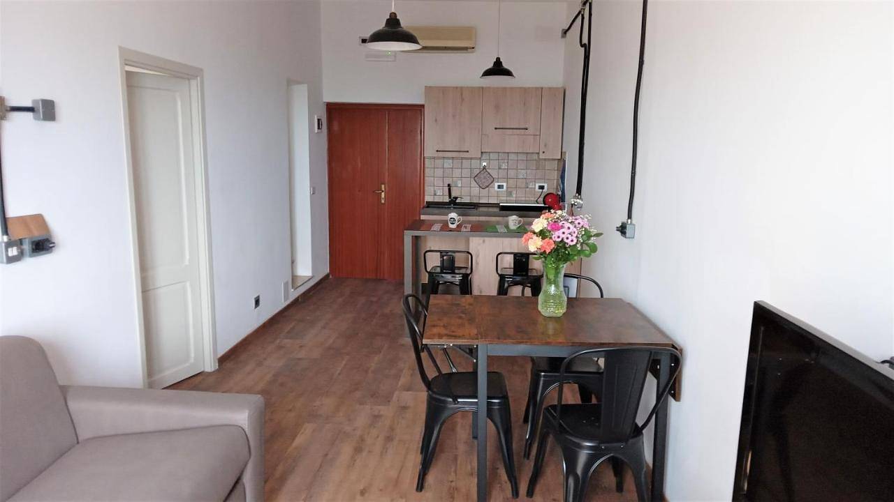 Appartamento intero, Holiday Home in Guidonia Montecelio, Provincia di Roma
